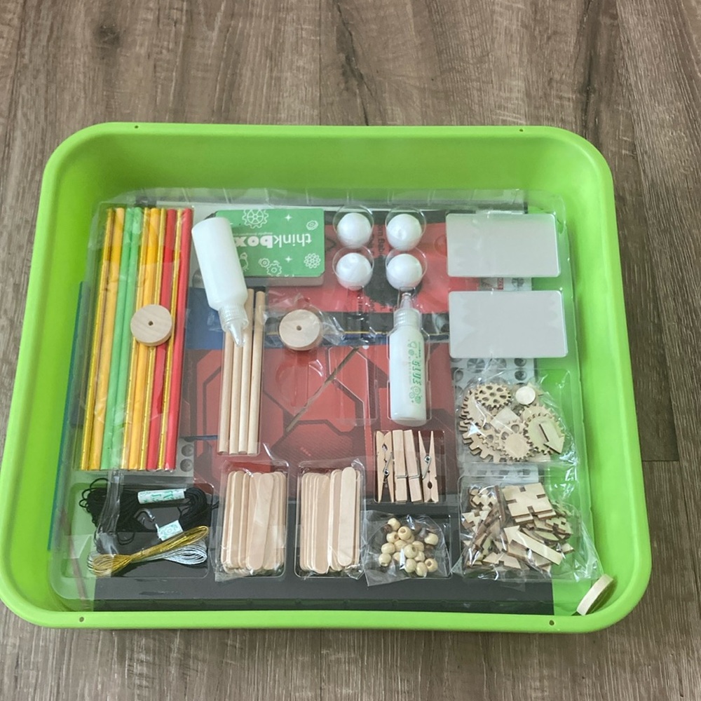 Think! Inventor's Box - Green - Picture 4 of 4